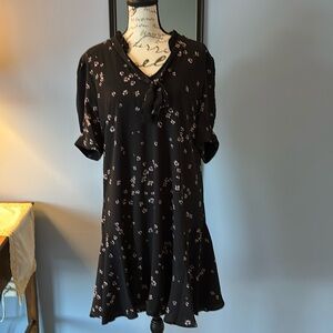 Ladies Black Dress with Flowers. Fully lined and in excellent condition.